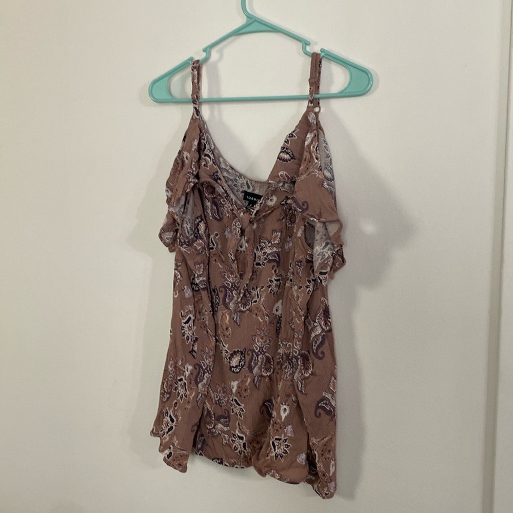 Open shoulder top
